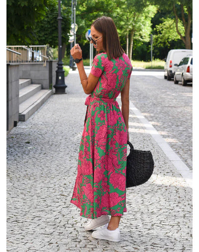 Lila | Stylish V-neck Dress