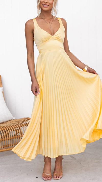 Aby | Pleated Maxi Dress