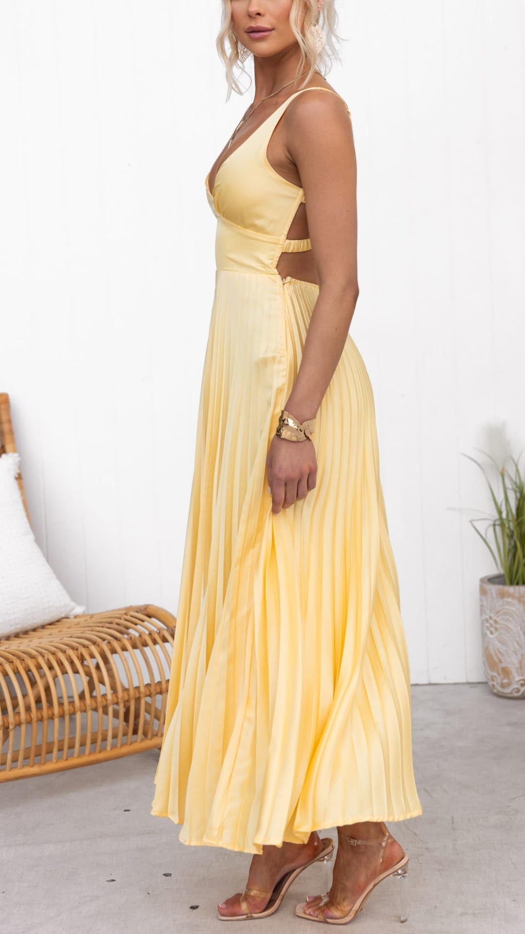 Aby | Pleated Maxi Dress